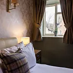 Black Lion 3* Richmond (North Yorkshire)