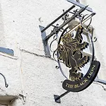 Black Lion Hotel 3*